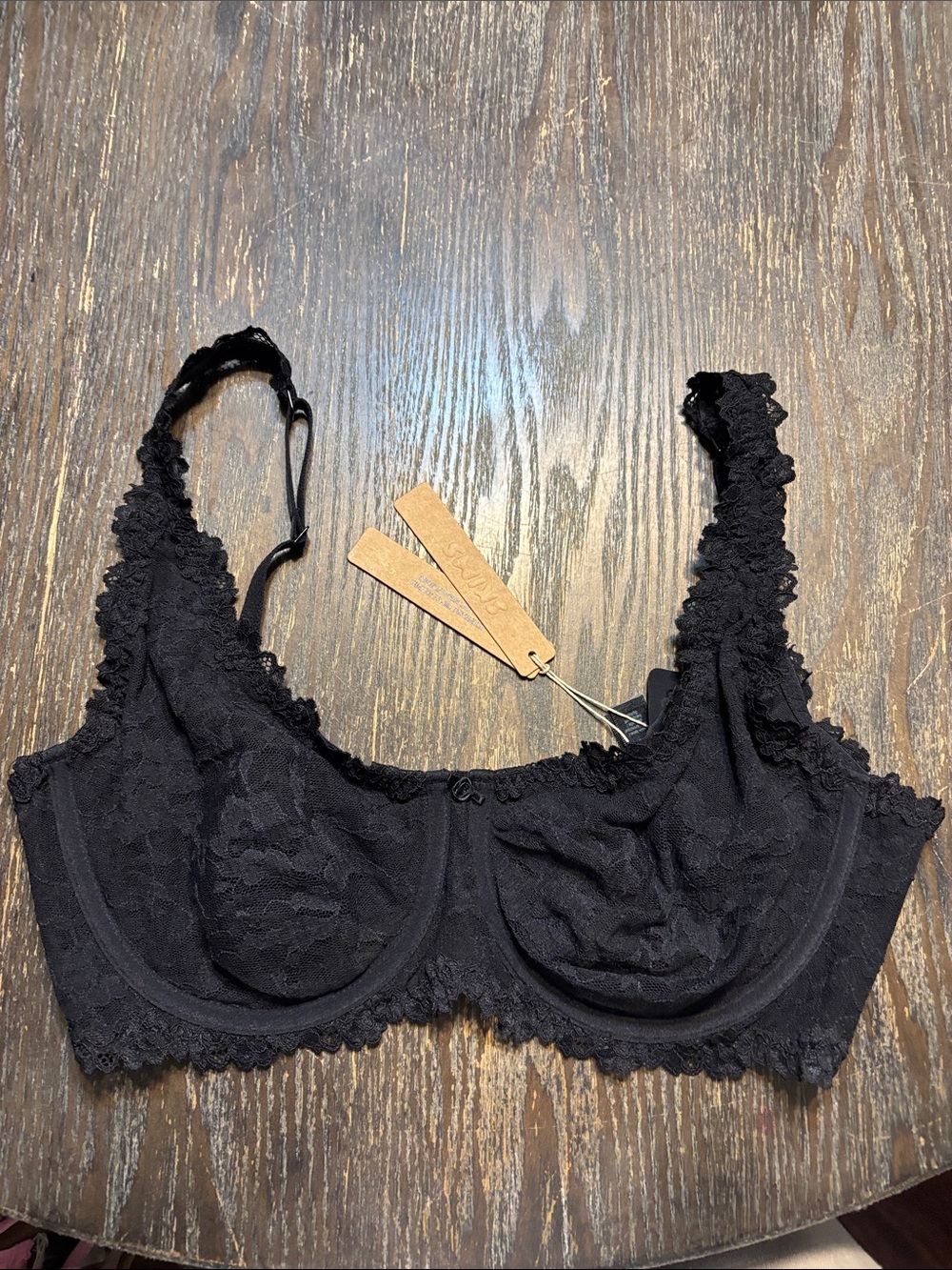 SKIMS Black Lace stretch unlined full coverage soot NWT 32DDD Ruffled Straps